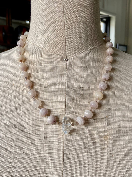Antique White Onyx Beaded Short Necklace