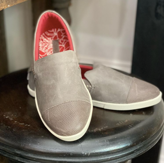 SALE New OluKai Gray Leather Loafers